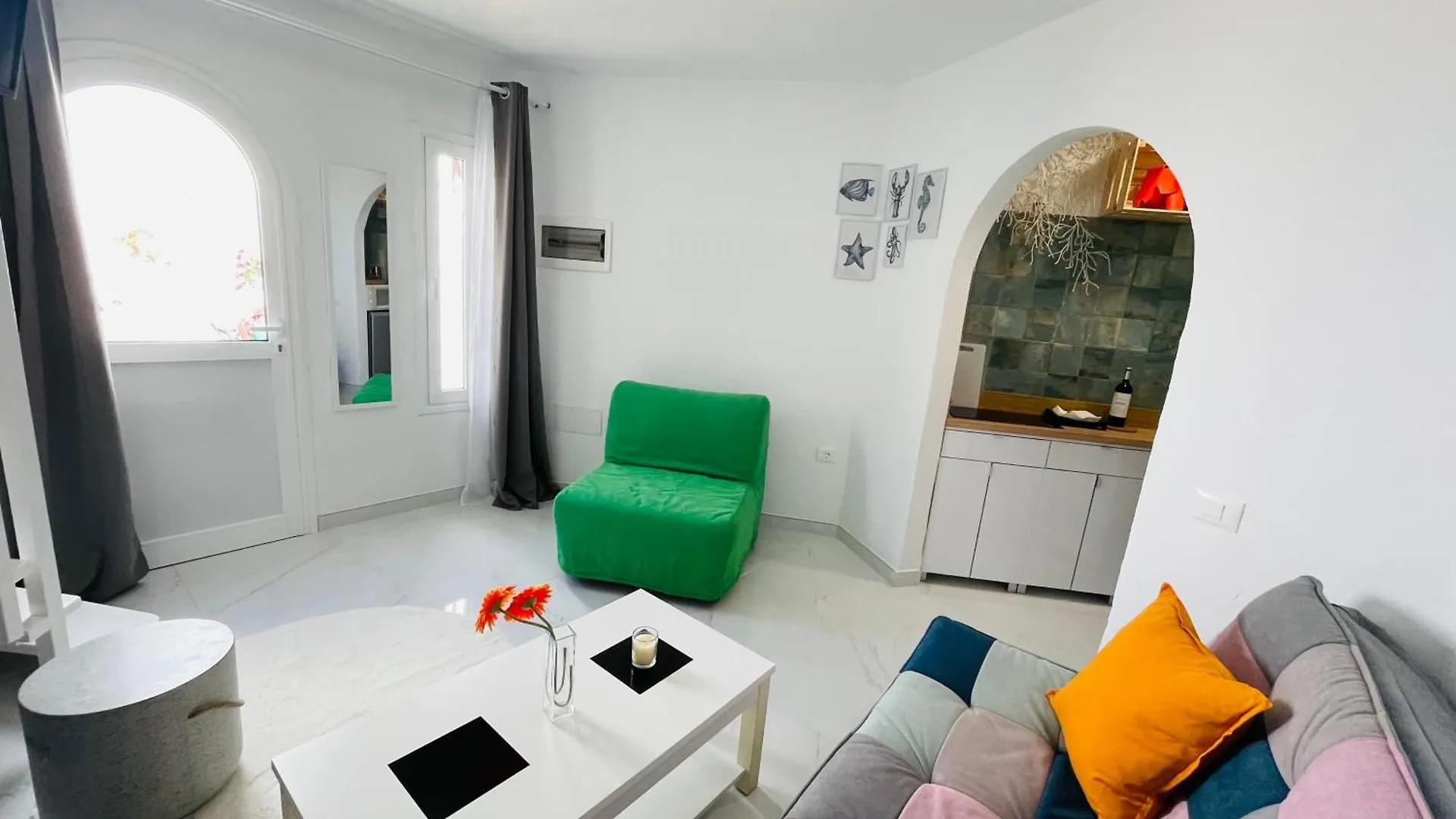 Casita Playa Las Americas 150M De La Playa プラヤ・デ・ラス・アメリカス 0*,